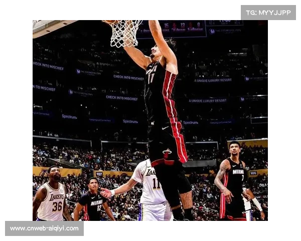 湖人队战胜热火 以130-120取得关键胜利