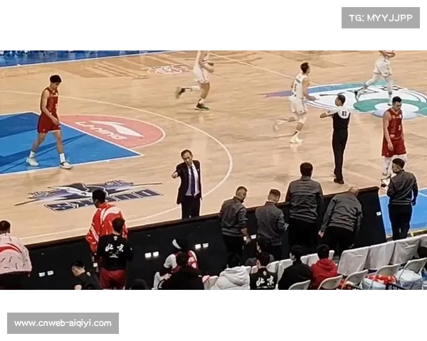 北京首钢被绝杀,球迷高喊主帅下课